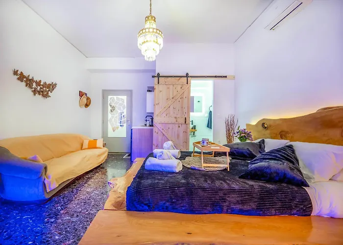 Sunny Palm Crete Apartment *