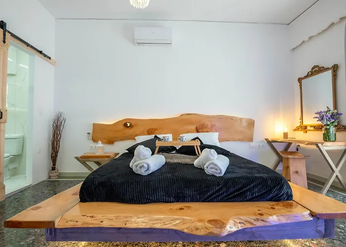 Sunny Palm Crete Apartment *