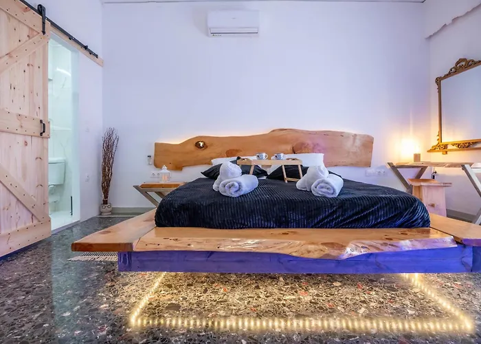 Sunny Palm Crete Apartment