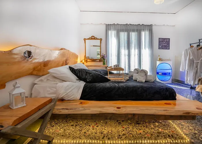 Sunny Palm Crete Apartment